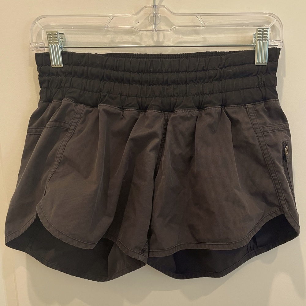 Lululemon Hotty Hot Short 4” inseam